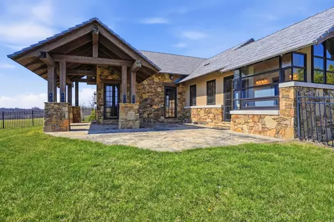 Exterior - 6768 E New Haven Rd, Columbia, MO 65201 photo 7 of 50