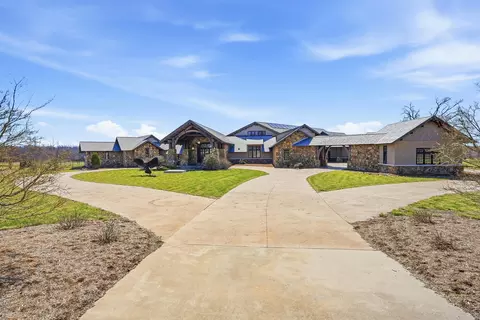 6768 E New Haven Rd, Columbia, MO 65201