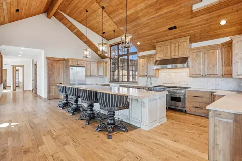 Kitchen - 6768 E New Haven Rd, Columbia, MO 65201 photo 2 of 9