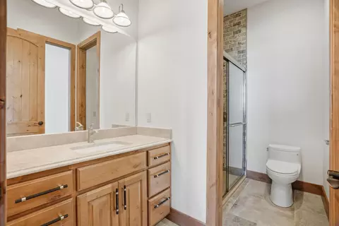 Bath - 6768 E New Haven Rd, Columbia, MO 65201 photo 6 of 10