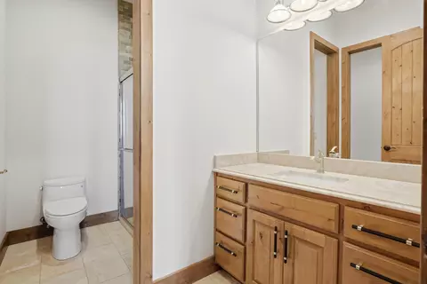 Bath - 6768 E New Haven Rd, Columbia, MO 65201 photo 5 of 10