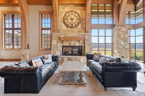 Living - 6768 E New Haven Rd, Columbia, MO 65201 photo 2 of 6