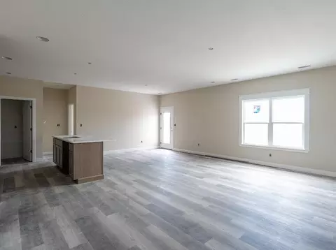 Living - 15200 Amendment Rd, Ashland, MO 65010 photo 2 of 4