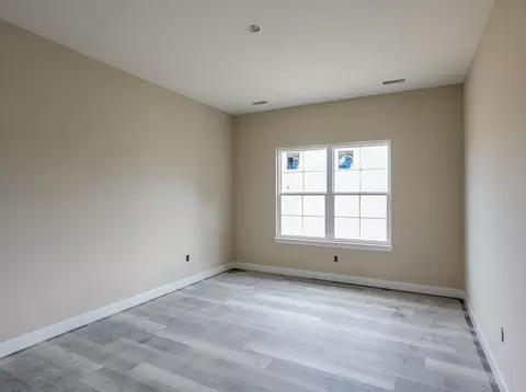 Bedroom - 15200 Amendment Rd, Ashland, MO 65010 photo 3 of 5