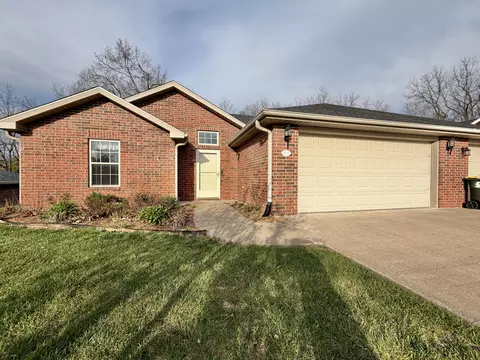 1207 Raymond Ct, Boonville, MO 65233