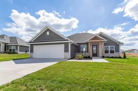 913 Spyglass Ct, Columbia, MO 65201