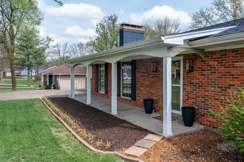 11 N Larand Dr, Holts Summit, MO 65043 photo 3