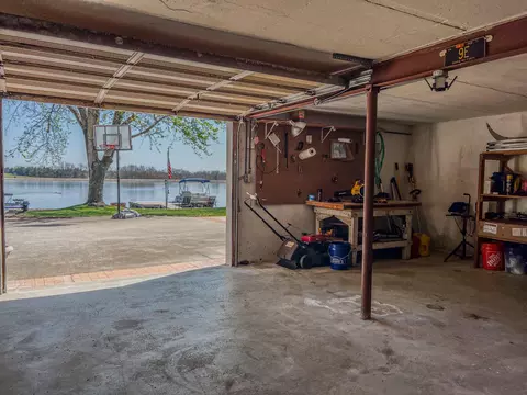 11 N Larand Dr, Holts Summit, MO 65043 photo 34