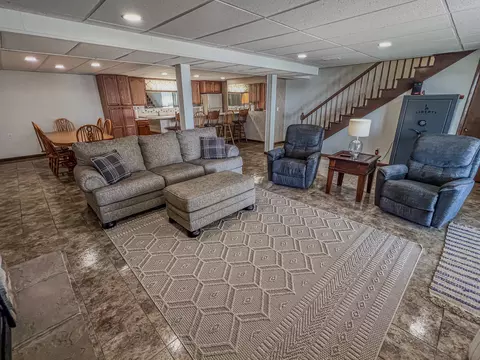11 N Larand Dr, Holts Summit, MO 65043 photo 28