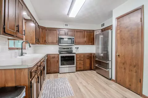 11 N Larand Dr, Holts Summit, MO 65043 photo 13