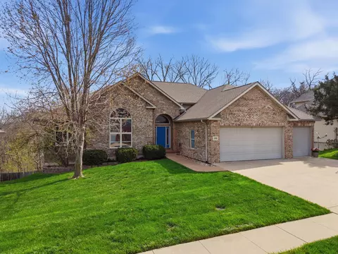 104 Knollwood Ct, Columbia, MO 65203