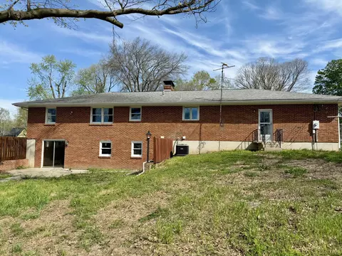401 Vassar St, Bunceton, MO 65237