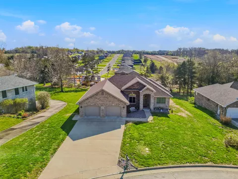 1505 Dry Creek Ct, Jefferson City, MO 65109