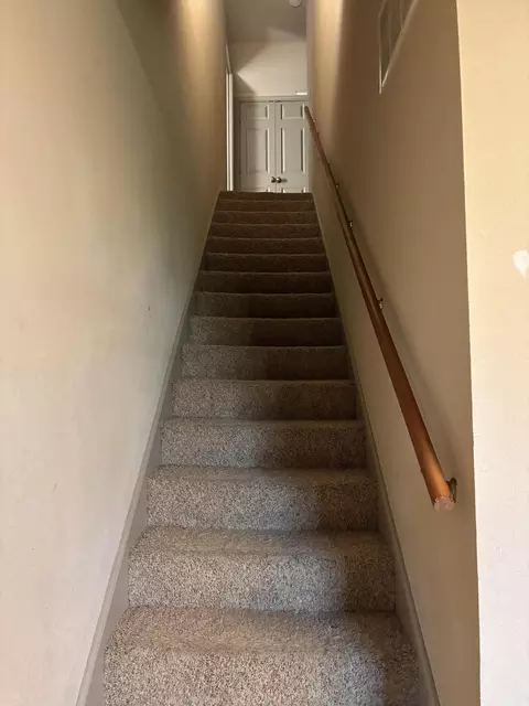 Entry Way - 603 E Head St, Centralia, MO 65240 photo 1 of 2