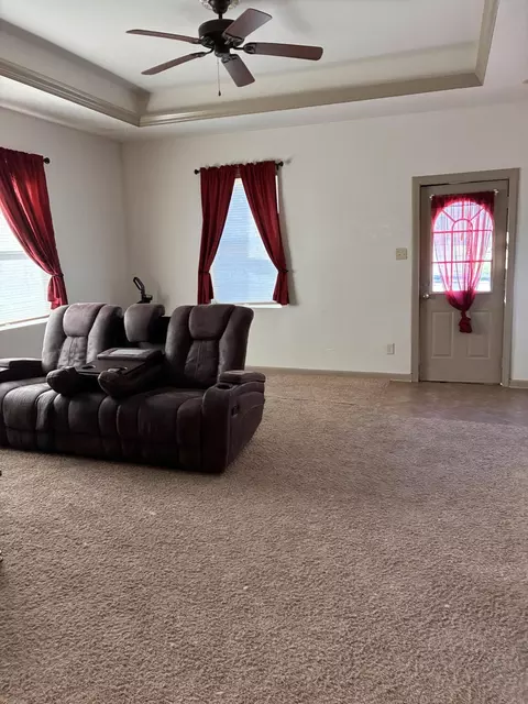 Living - 603 E Head St, Centralia, MO 65240 photo 1 of 1