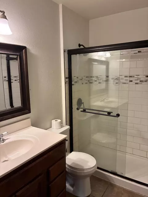 Bath - 603 E Head St, Centralia, MO 65240 photo 1 of 1