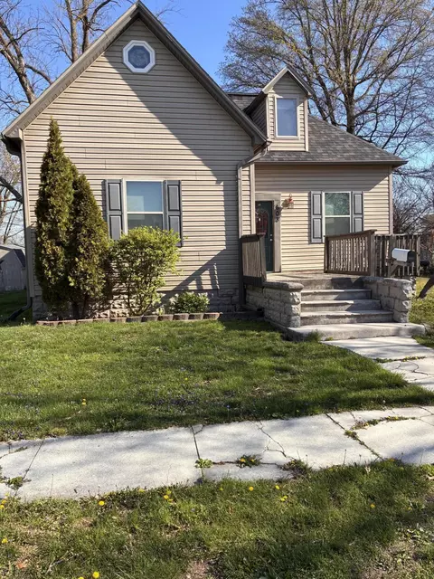 603 E Head St, Centralia, MO 65240