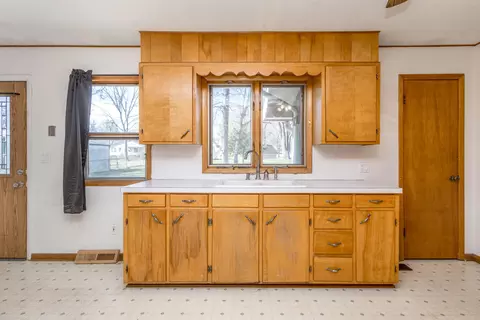 Kitchen - 603 Spring Valley Dr, Windsor, MO 65360 photo 4 of 4