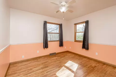 Bedroom - 603 Spring Valley Dr, Windsor, MO 65360 photo 2 of 4