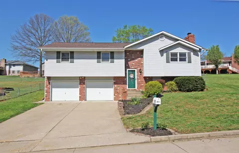 825 Troy Dr, Jefferson City, MO 65109