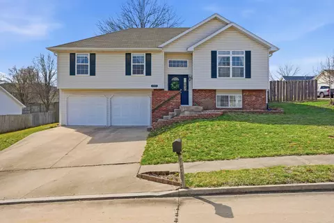 4105 Savannah Ct, Columbia, MO 65202