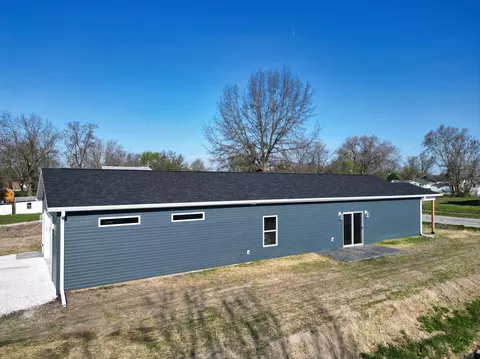 Exterior - 1000 Henry St, Moberly, MO 65270 photo 3 of 4