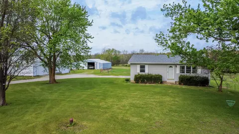 10269 County Road 471, Tebbetts, MO 65080
