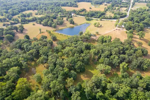 22 N 53ac N Hwy Jay Jay, Centralia, MO 65240 photo 3