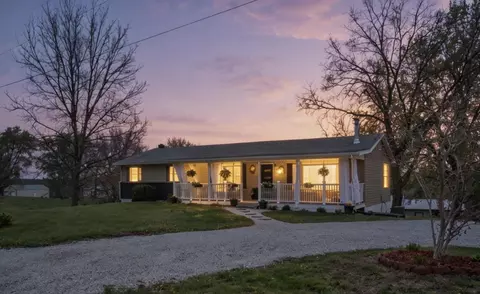 12217 Ferry Rd, Boonville, MO 65233