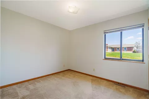 Bedroom - 1605 Independence Rd, Rolla, MO 65401 photo 3 of 9