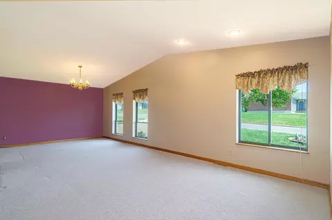 Living - 1605 Independence Rd, Rolla, MO 65401 photo 1 of 10