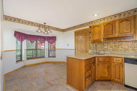 Kitchen - 1605 Independence Rd, Rolla, MO 65401 photo 3 of 4