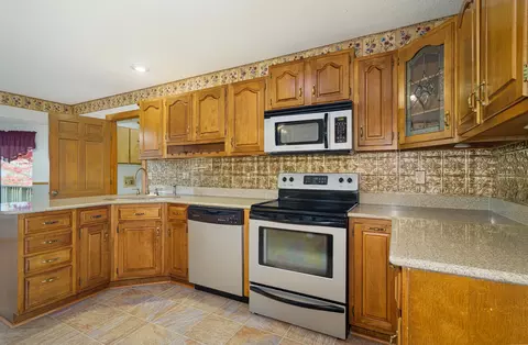 Kitchen - 1605 Independence Rd, Rolla, MO 65401 photo 2 of 4