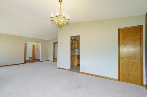 Living - 1605 Independence Rd, Rolla, MO 65401 photo 3 of 10