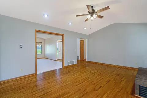 Living - 1605 Independence Rd, Rolla, MO 65401 photo 8 of 10
