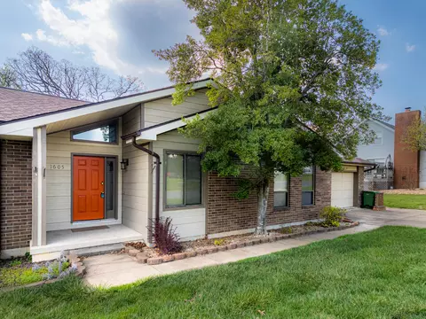 Exterior - 1605 Independence Rd, Rolla, MO 65401 photo 2 of 19