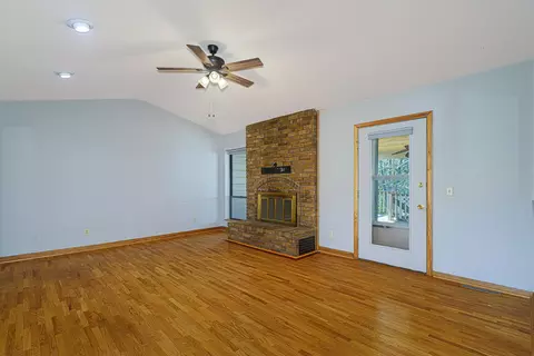 Living - 1605 Independence Rd, Rolla, MO 65401 photo 7 of 10