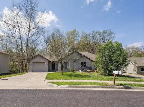 707-709 Wolf Trl, Columbia, MO 65201