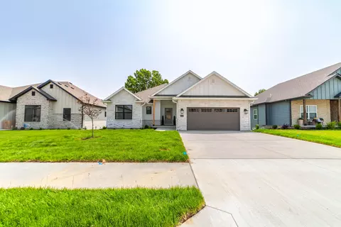 5104 Modesto Dr, Columbia, MO 65203