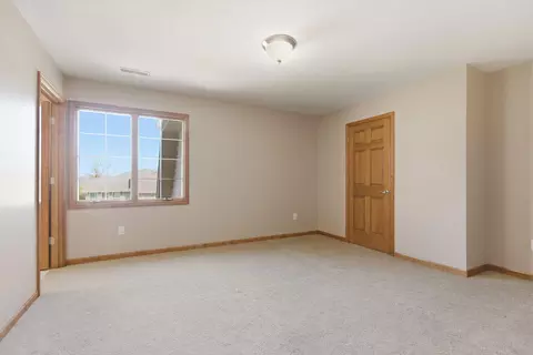 Bedroom - 1322 Ryan Dr, Centralia, MO 65240 photo 6 of 13