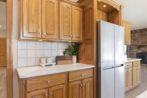 Kitchen - 1322 Ryan Dr, Centralia, MO 65240 photo 12 of 13