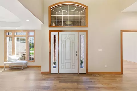 Entry Way - 1322 Ryan Dr, Centralia, MO 65240 photo 3 of 13