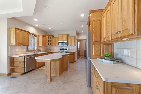 Kitchen - 1322 Ryan Dr, Centralia, MO 65240 photo 2 of 13