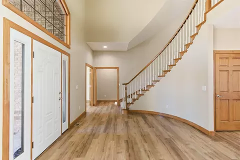 Entry Way - 1322 Ryan Dr, Centralia, MO 65240 photo 5 of 13