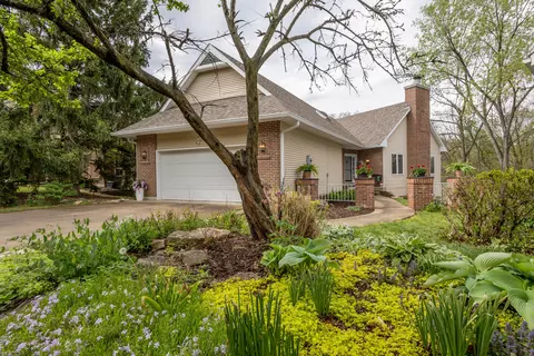 710 Wildwood Dr, Columbia, MO 65203