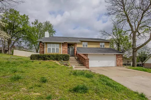 621 Sonya Dr, Boonville, MO 65233