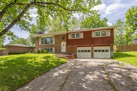 1217 Jake Ln, Columbia, MO 65203