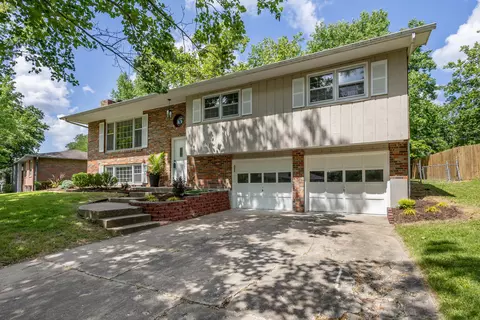 1217 Jake Ln, Columbia, MO 65203