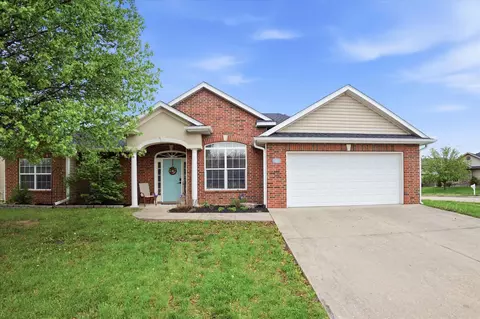 5817 Neptune Dr, Columbia, MO 65201