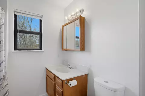 Bath - 305 E Liberty Ln #A&B, Ashland, MO 65010 photo 4 of 4